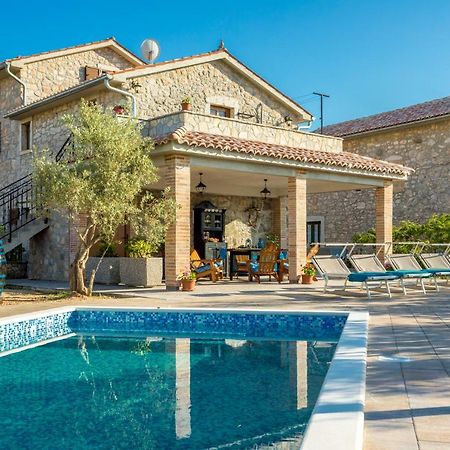 Country Villa St Anton Малинска Экстерьер фото