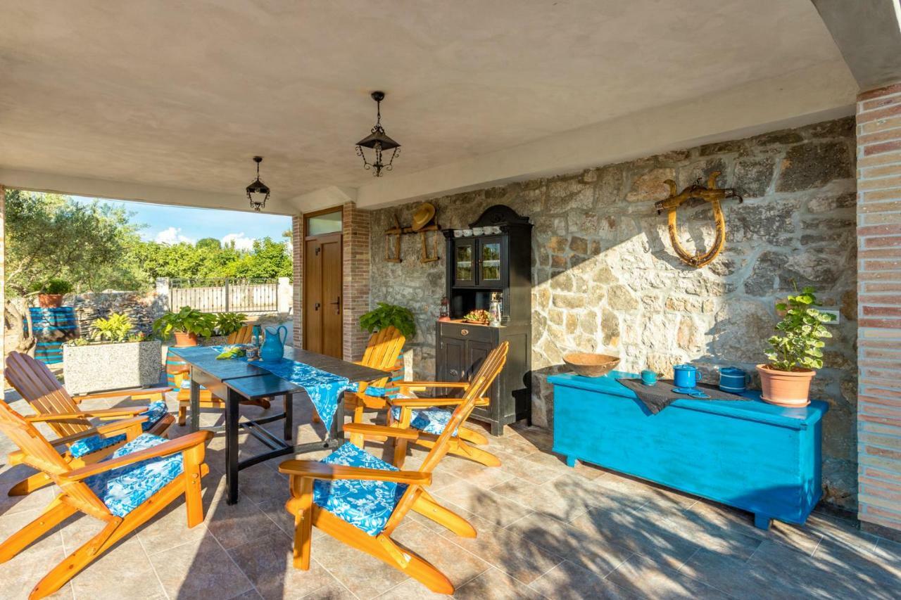 Country Villa St Anton Малинска Экстерьер фото